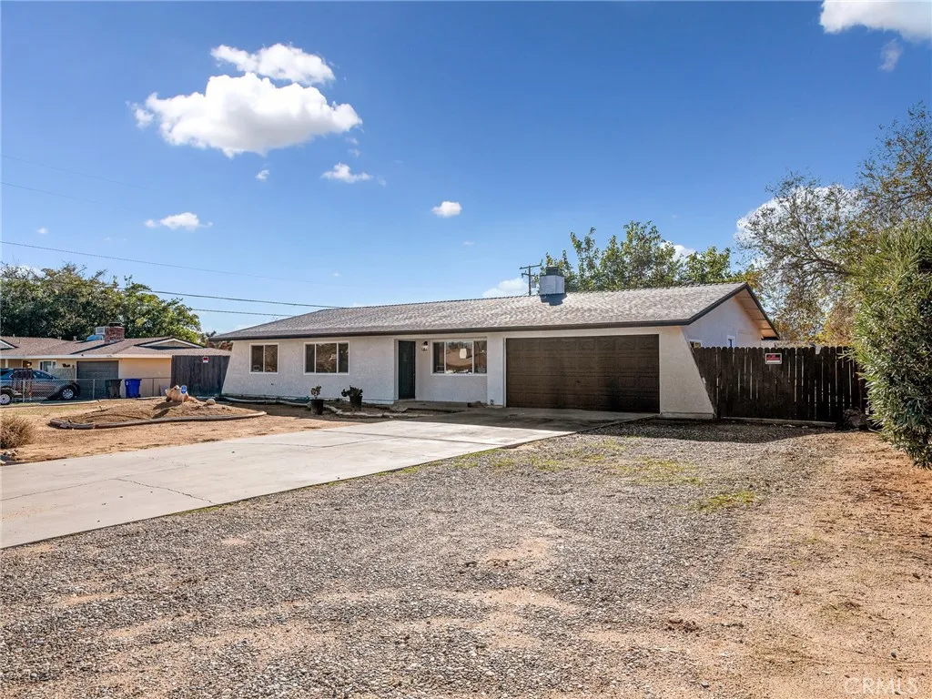 Additional image 3 of 21225 Lone Eagle Rd, Apple Valley, CA 92308