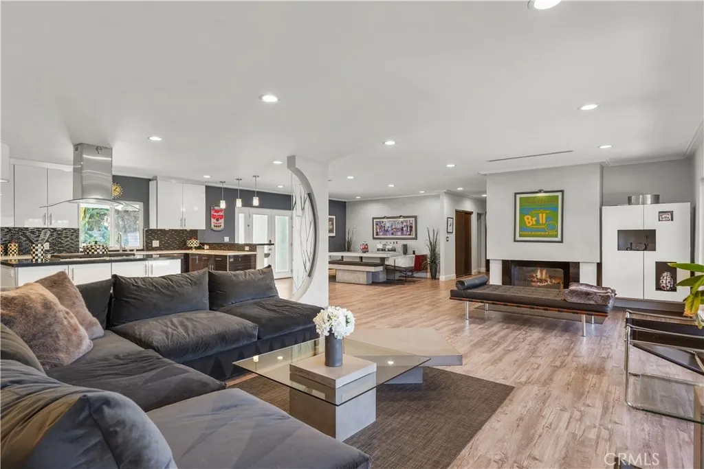 Additional image 3 of 9841 Donna Avenue, Northridge, CA 91324