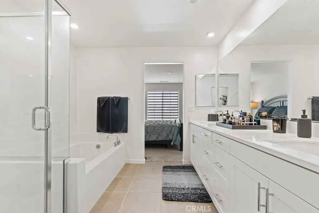 Additional image 43 of 975 W Clover Ave, Rialto, CA 92376