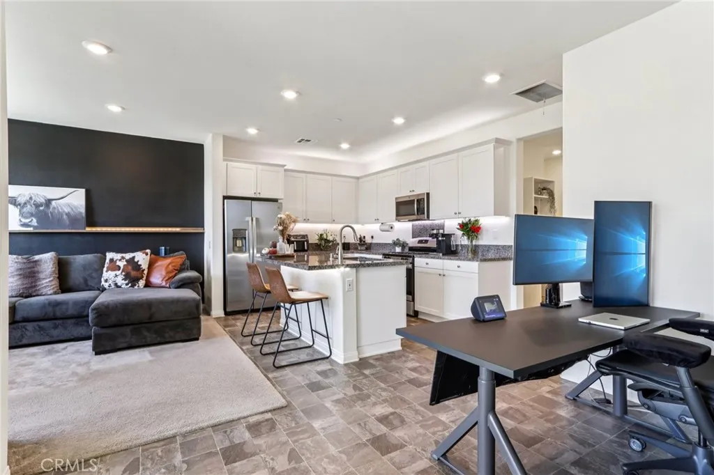 Additional image 4 of 16620 Wyndham Lane Unit 9, Fontana, CA 92336