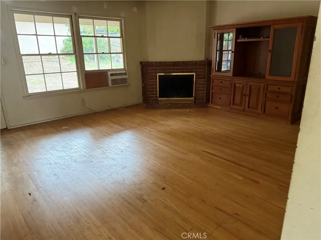 Additional image 4 of 2133 E E Chevy Chase Dr E, Glendale, CA 91206