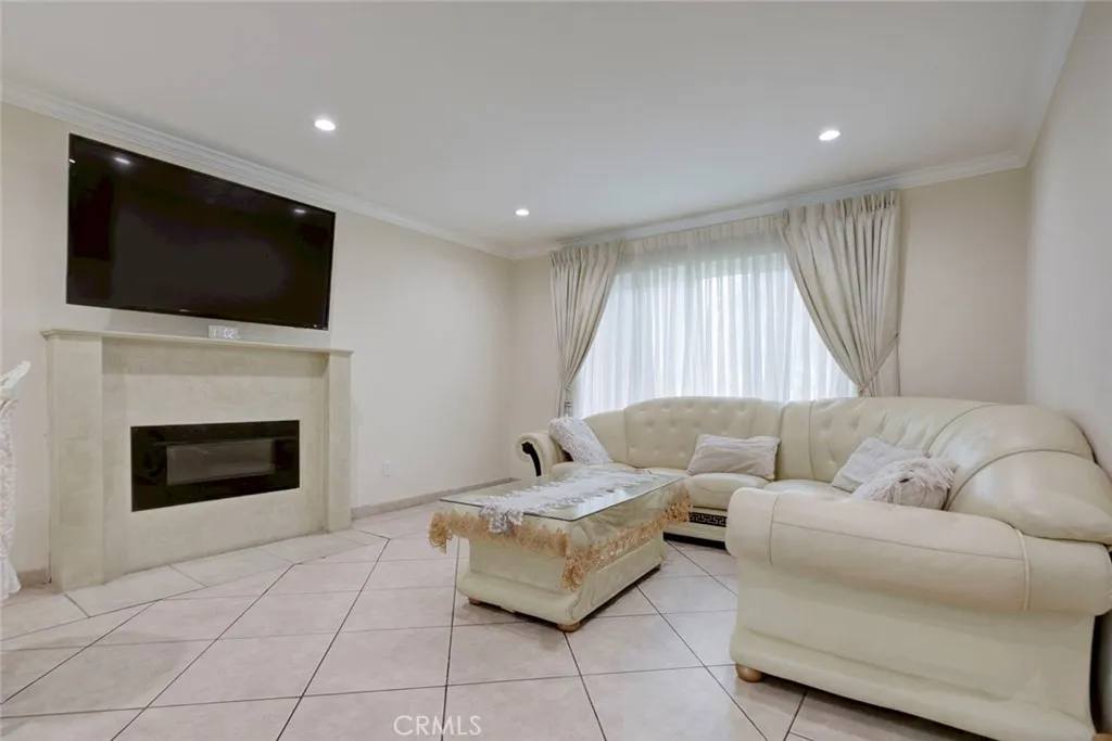 Additional image 3 of 20442 Runnymede, Winnetka, CA 91306