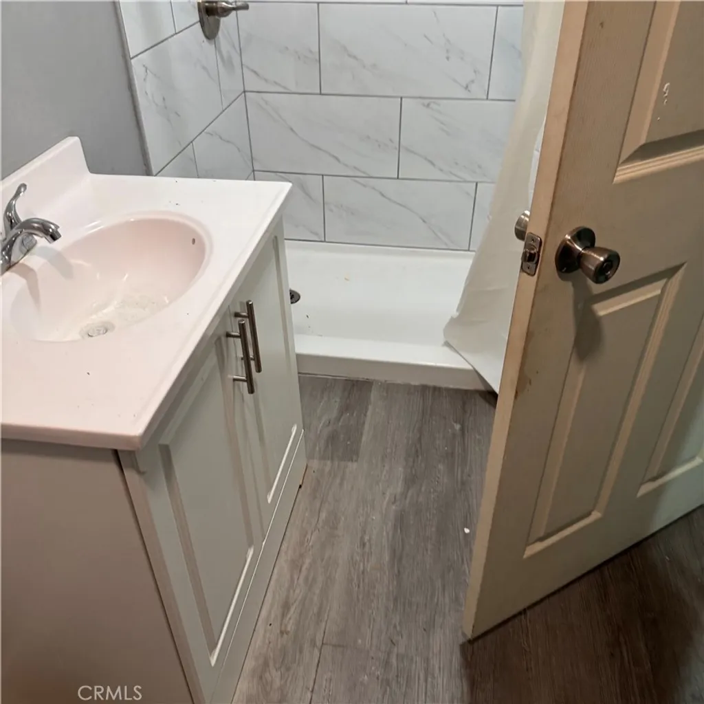 Additional image 10 of 1746 W 38th Place, Los Angeles, CA 90062