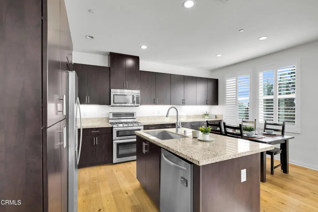 Additional image 66 of 900 N Primrose Lane Unit A, Azusa, CA 91702