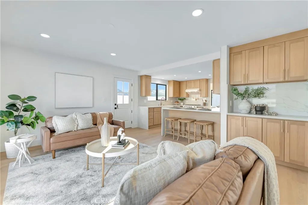 Additional image 3 of 21211 Binghampton Circle, Huntington Beach, CA 92646