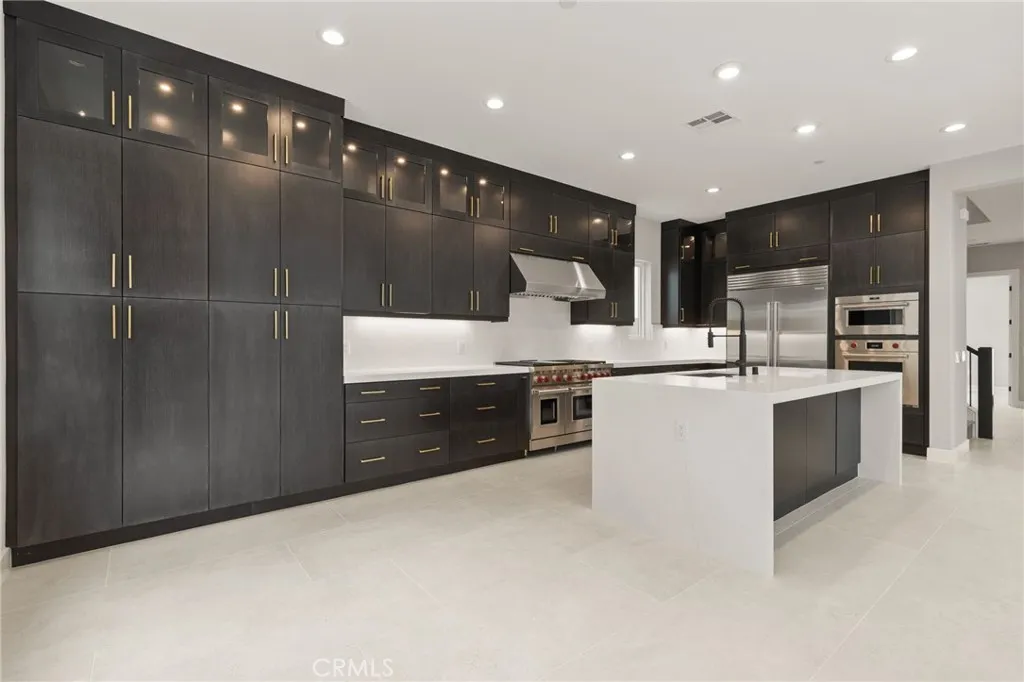 Additional image 4 of 204 Stage, Irvine, CA 92618