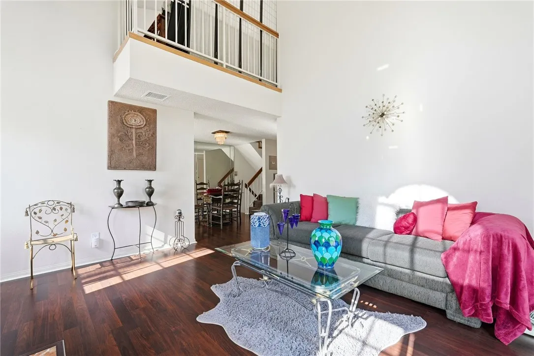 Additional image 36 of 871 S Lucerne Blvd Unit 2, Los Angeles, CA 90005