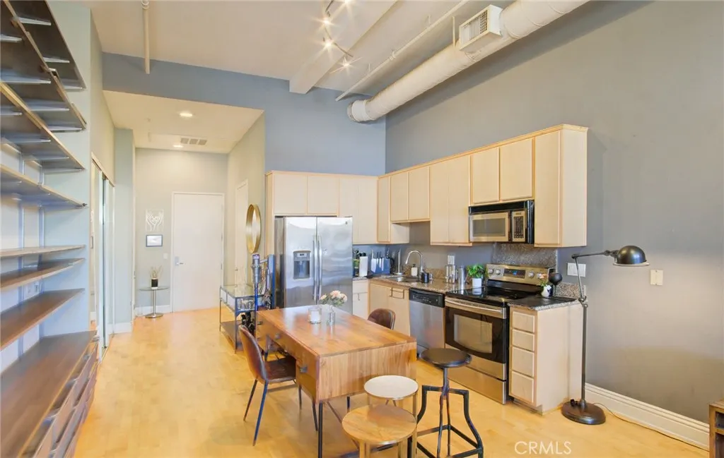 Additional image 3 of 175 S Lake Ave Unit 402, Pasadena, CA 91101