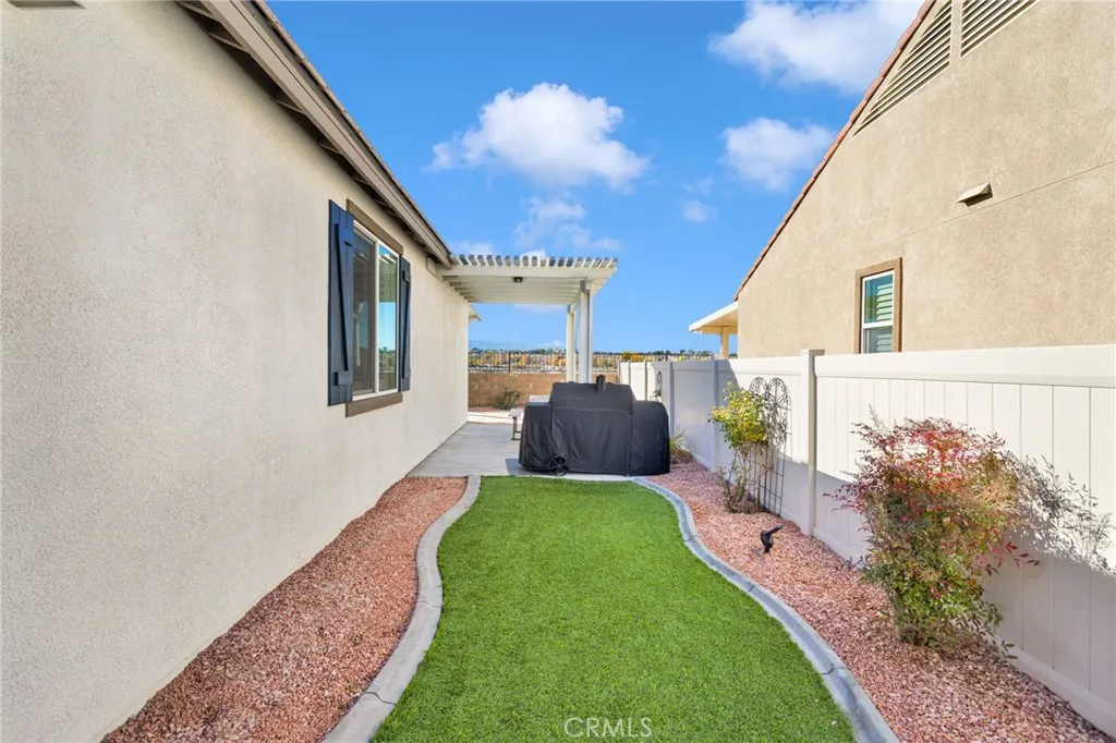 Additional image 93 of 10332 Darby Rd, Apple Valley, CA 92308