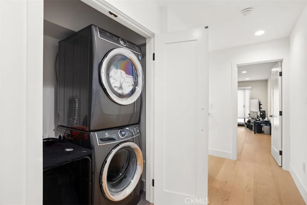 Additional image 20 of 307 18th Street, Huntington Beach, CA 92648