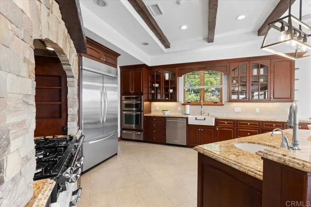 Additional image 33 of 1045 Van Nuys Street, San Diego, CA 92109