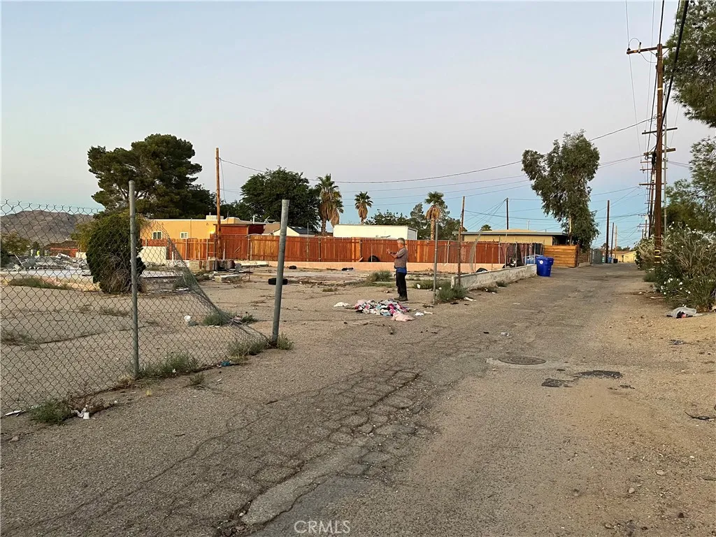 Additional image 21 of 226 E Fredricks St, Barstow, CA 92311