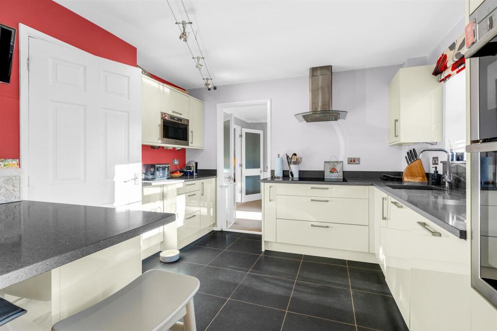 Additional image 10 of Parkside, Welwyn