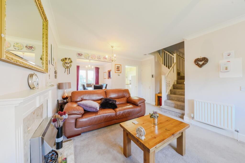 Additional image 2 of Ottway Walk, Welwyn, AL6