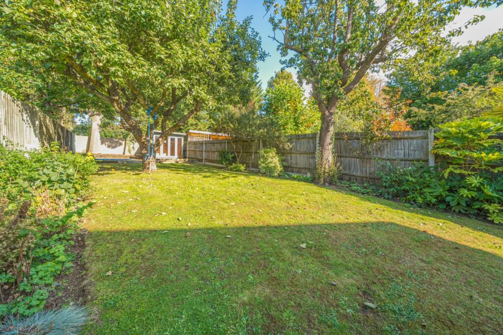 Additional image 17 of Bowers Way Harpenden AL5