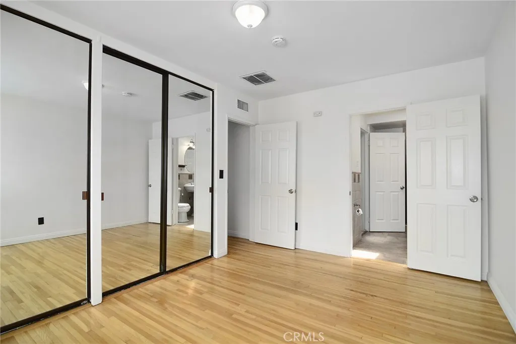 Additional image 41 of 19324 Victory Boulevard, Reseda, CA 91335