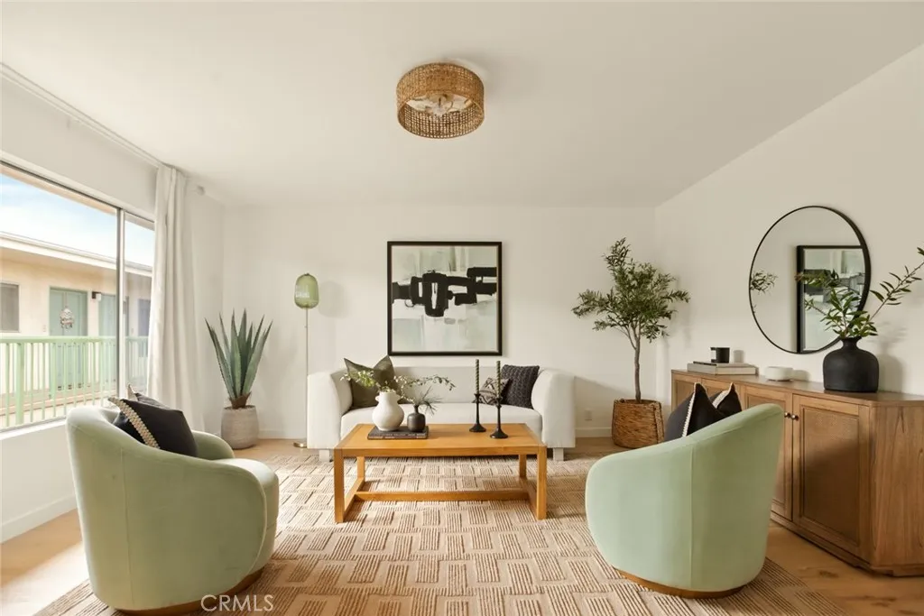 Additional image 4 of 334 Gladys Avenue Unit 305, Long Beach, CA 90814
