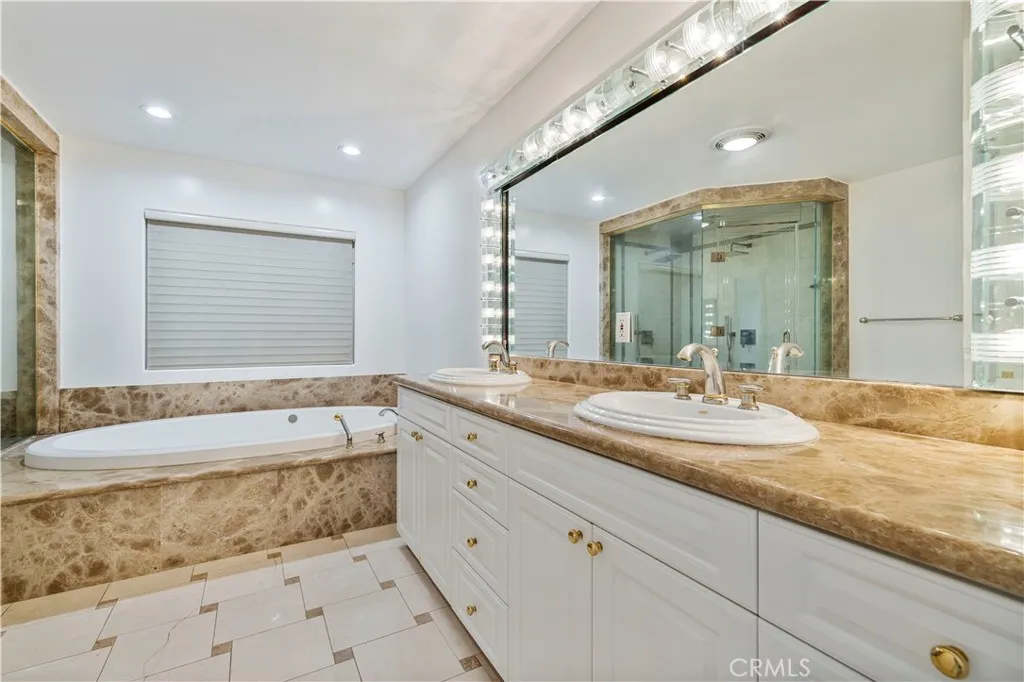 Additional image 101 of 4651 Ellenita Ave., Tarzana, CA 91356