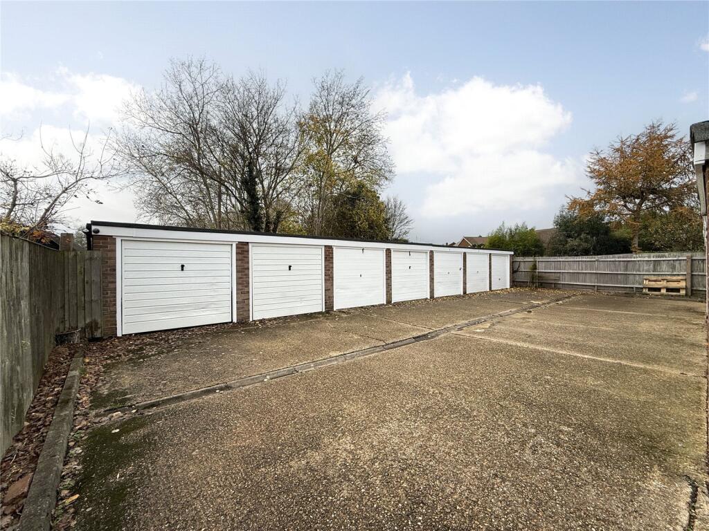 Additional image 22 of High Oaks, St. Albans, Hertfordshire, AL3