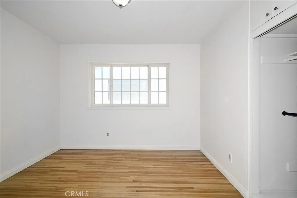 Additional image 13 of 19324 Victory Boulevard, Reseda, CA 91335