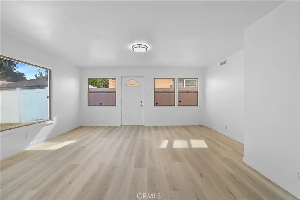 Additional image 8 of 20464 Elkwood, Winnetka, CA 91306