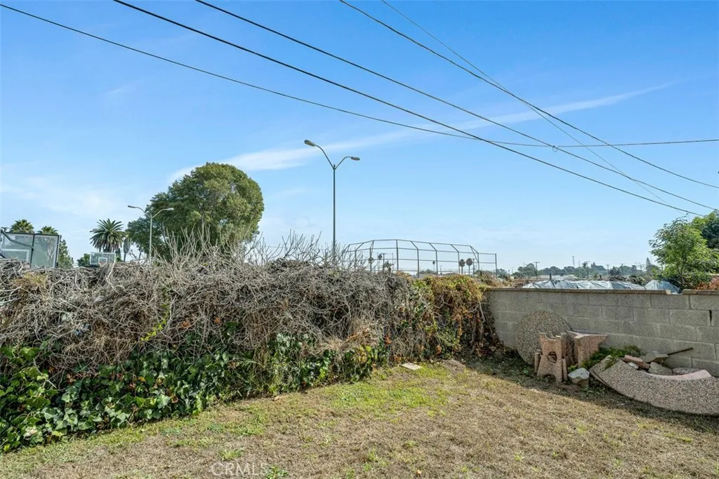 Additional image 32 of 916 S Caswell Ave, Compton, CA 90220