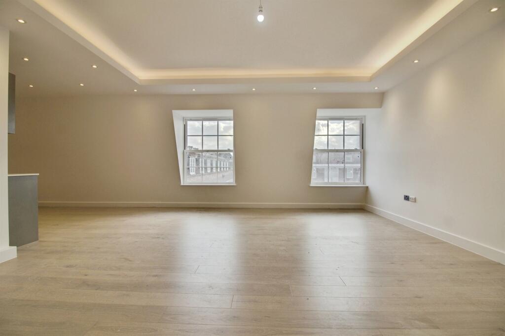 Additional image 3 of Stonehills, Welwyn Garden City