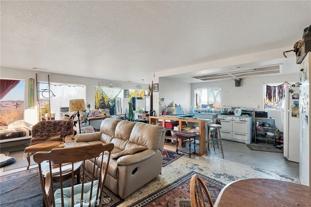 Additional image 36 of 25735 Santa Rosa Rd, Apple Valley, CA 92308