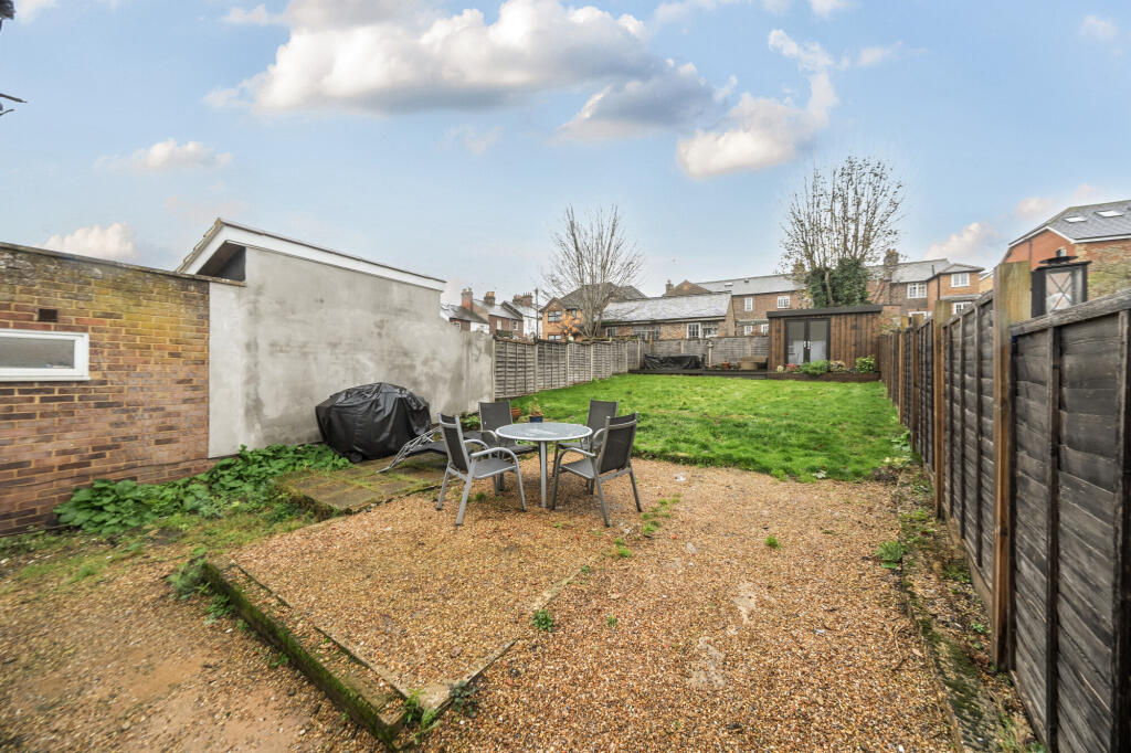 Additional image 8 of Luton Road, Harpenden, AL5