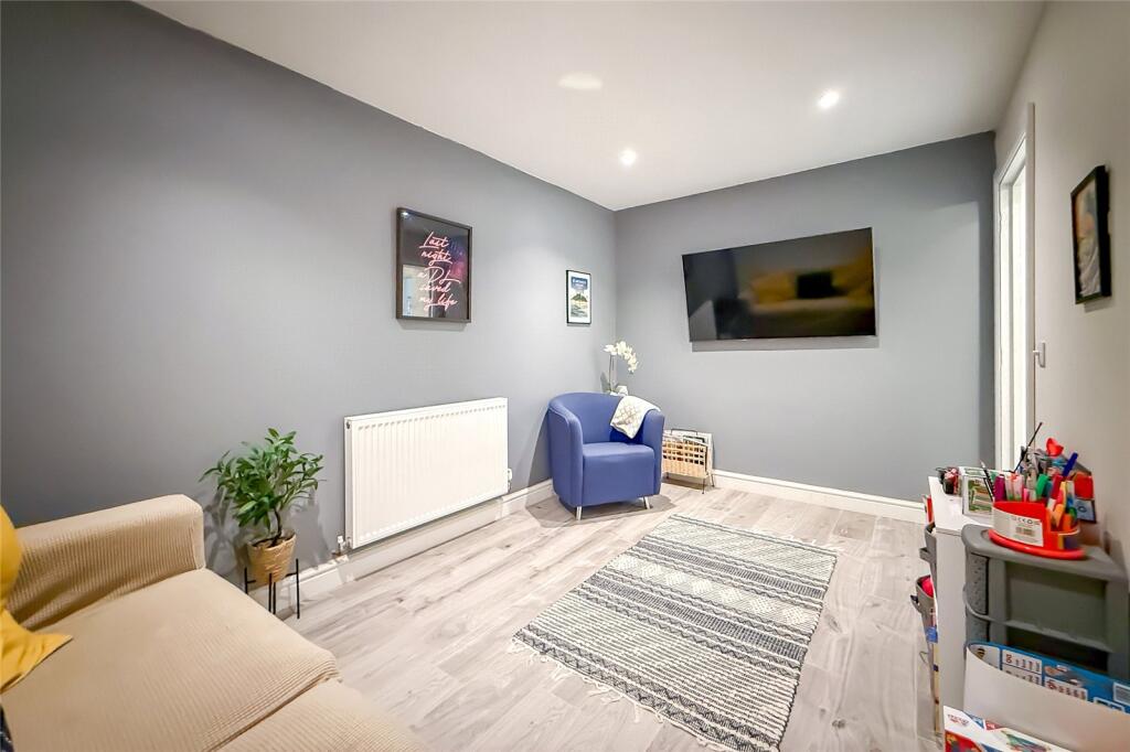 Additional image 2 of Neville Close, St. Albans, Hertfordshire, AL3