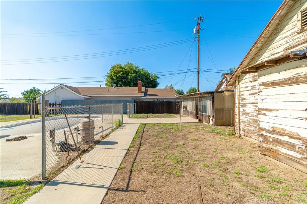 Additional image 11 of 545 W Locust St, Ontario, CA 91762