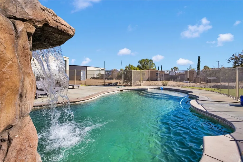 Additional image 39 of 10834 Mono Rd, Victorville, CA 92392