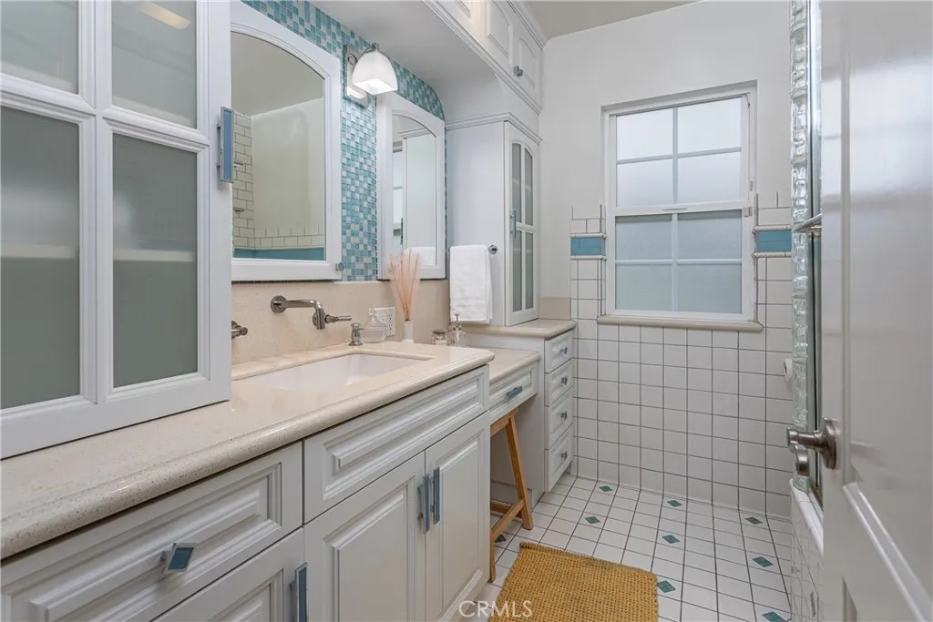 Additional image 38 of 842 Cornell Dr, Burbank, CA 91504