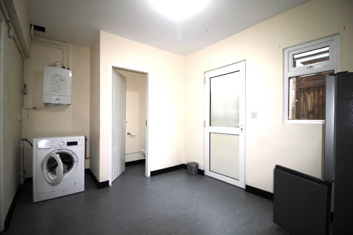 Additional image 6 of Bluebridge Road, AL9