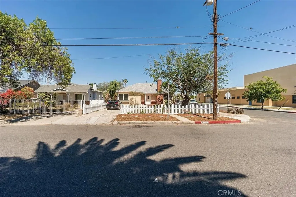 Primary image of 7702 Ben Avenue, North Hollywood, CA 91605