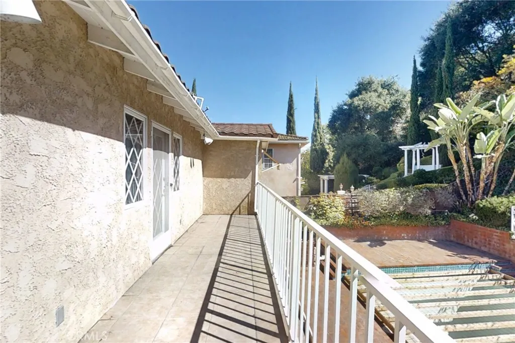 Additional image 107 of 1730 Via Del Rey, South Pasadena, CA 91030