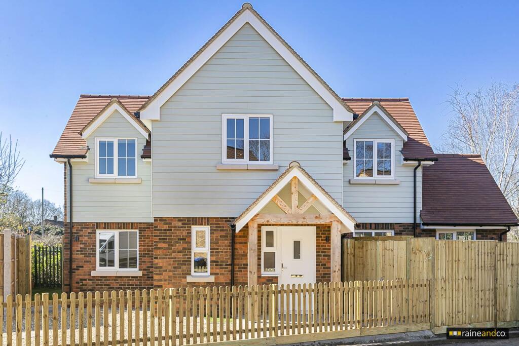 Additional image 26 of Bull Stag Green, Hatfield