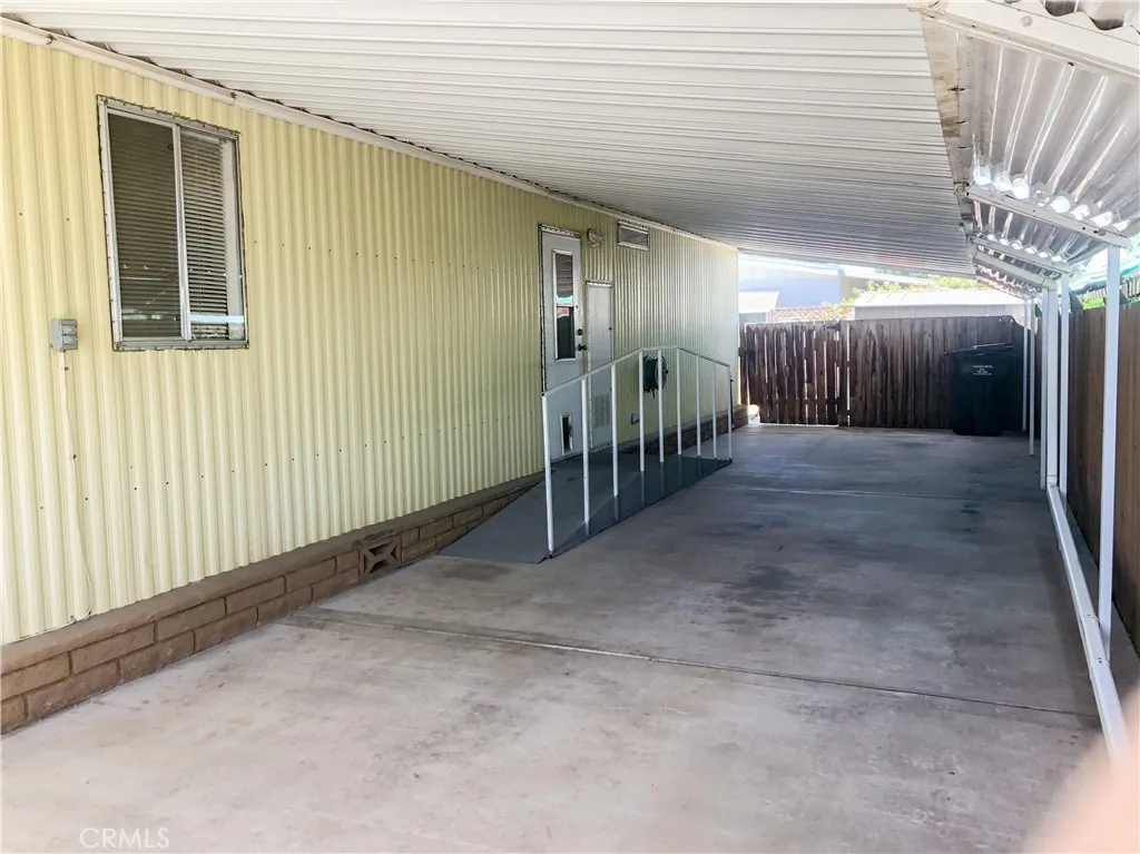 Additional image 31 of 400 E Roberts Ln Unit 99, Bakersfield, CA 93308