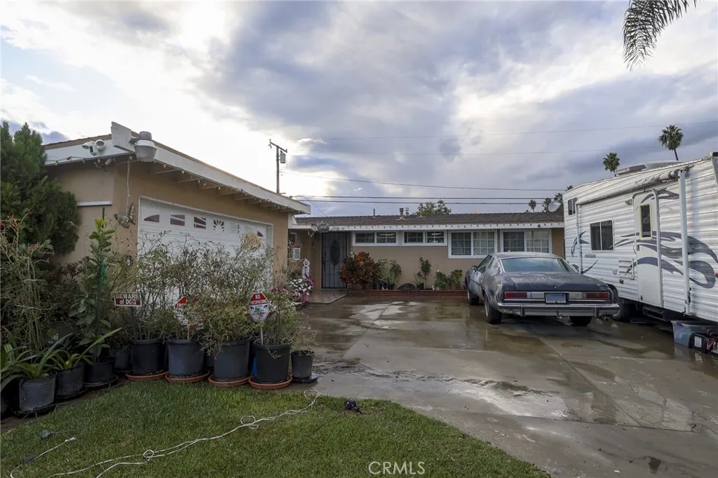 Additional image 2 of 2310 S Olive St, Santa Ana, CA 92707