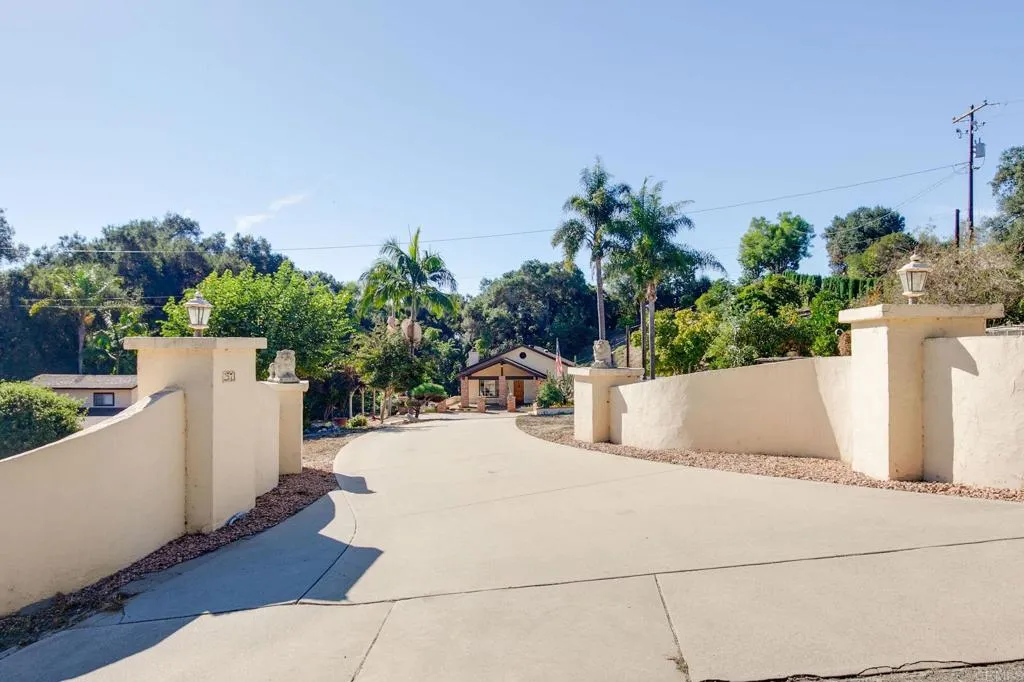 Additional image 112 of 2573 Los Alisos S, Fallbrook, CA 92028