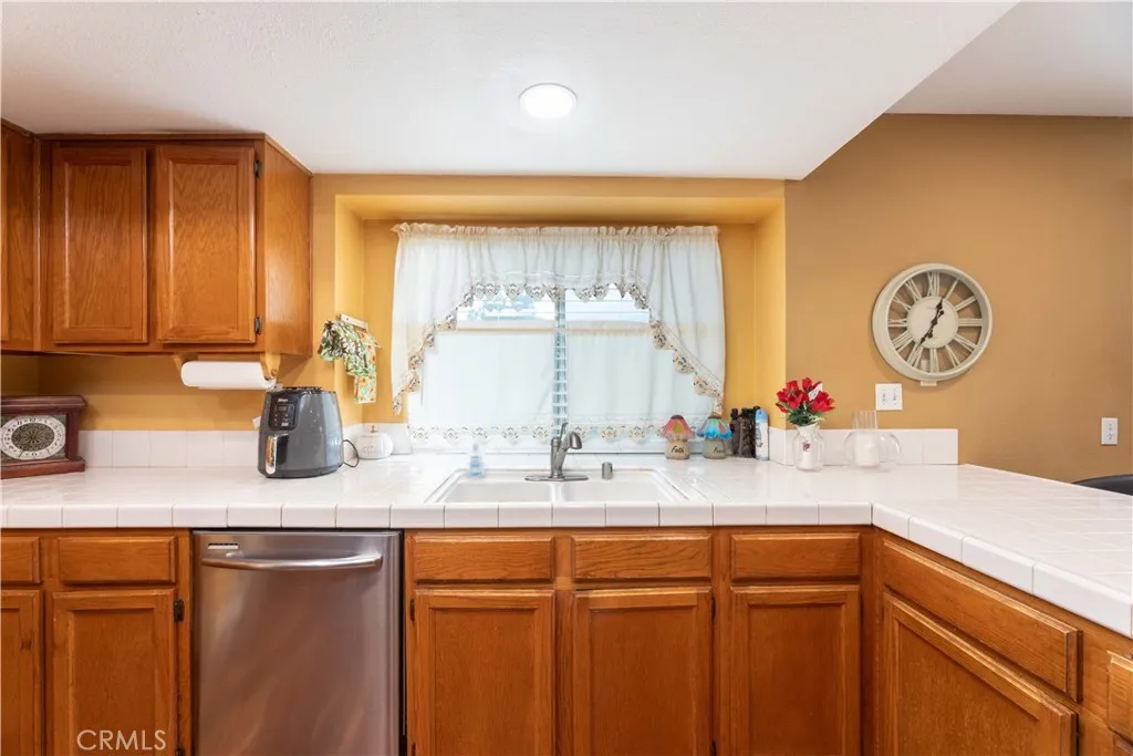 Additional image 56 of 11541 Plane Tree Rd, Fontana, CA 92337