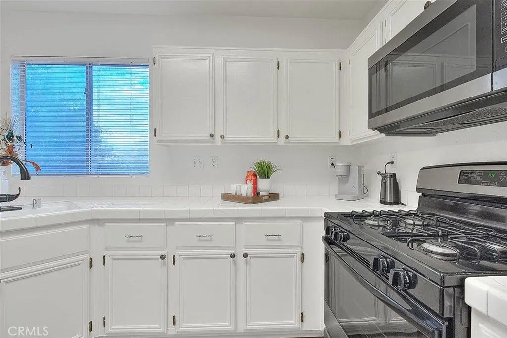 Additional image 73 of 4530 Watkins Dr, Riverside, CA 92507