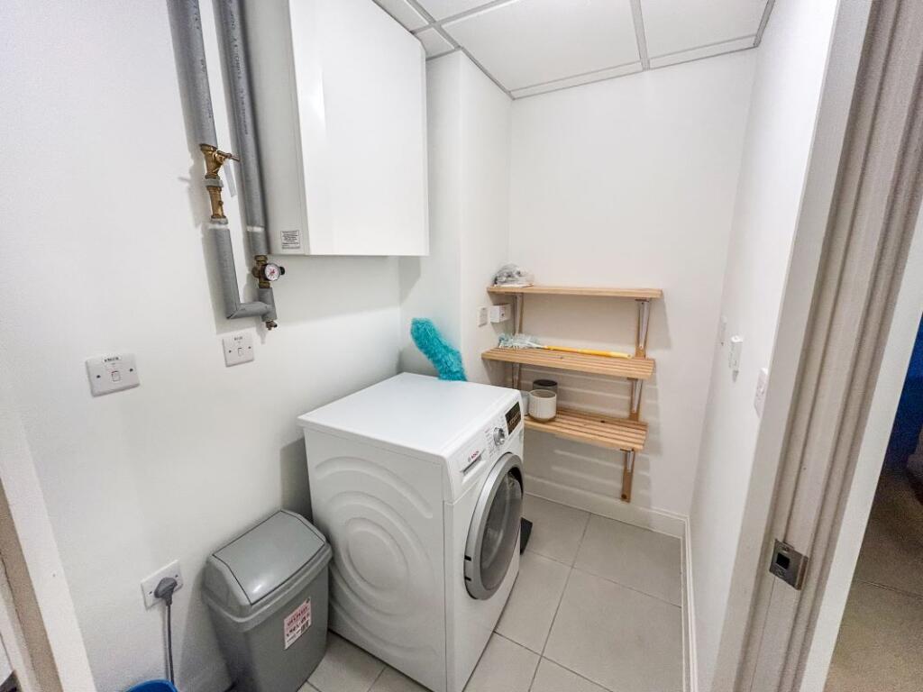 Additional image 15 of Flat 3 Highclere House, 98 Great North Road, Hatfield, Hertfordshire, AL9 5DB