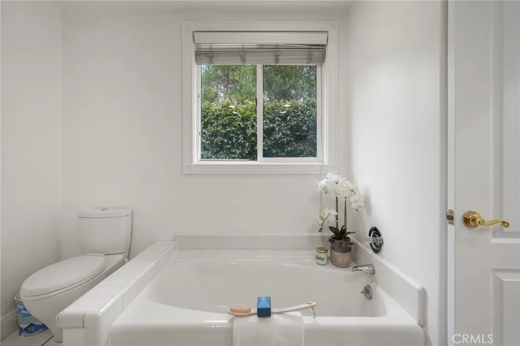 Additional image 35 of 18760 Wells, Tarzana, CA 91356