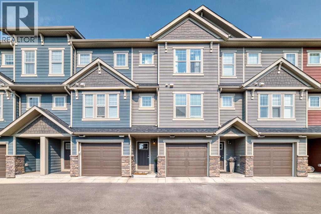 206 Cranbrook Square SE|Calgary, Alberta T3M3E3