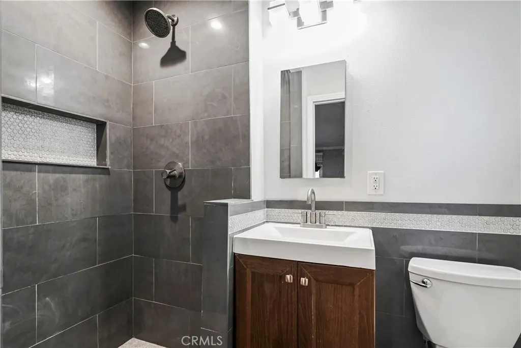 Additional image 79 of 13197 Leach Street, Sylmar, CA 91342