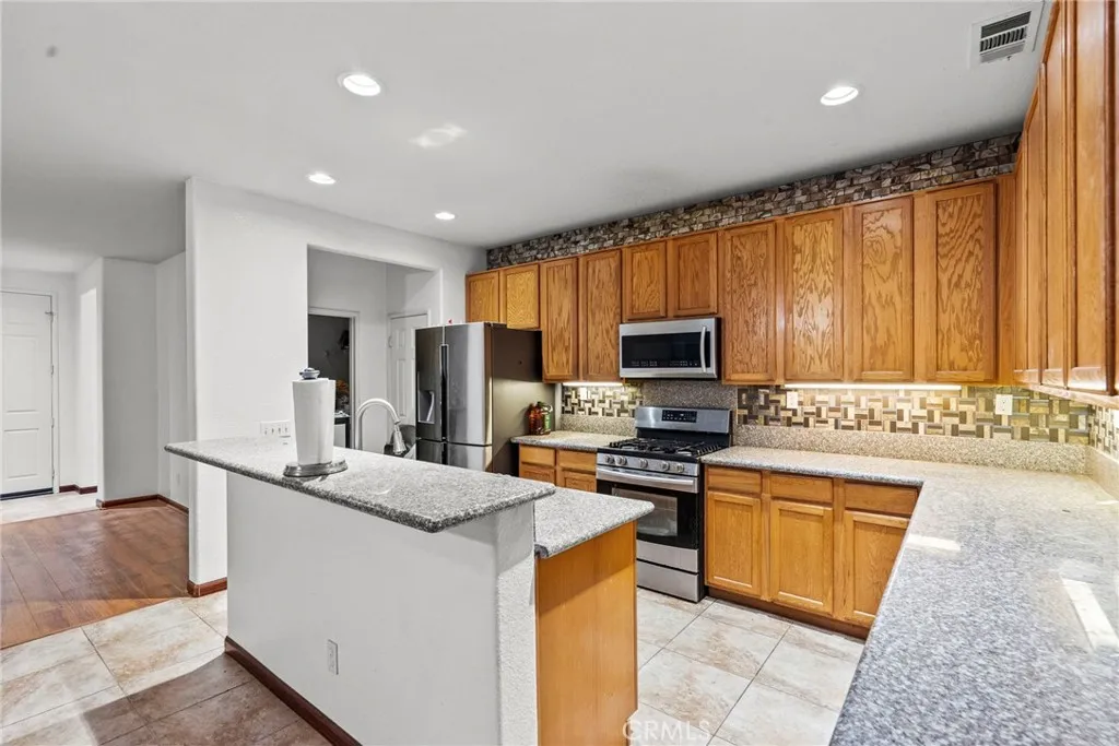 Additional image 7 of 27386 Dearborn Dr, Valencia, CA 91354