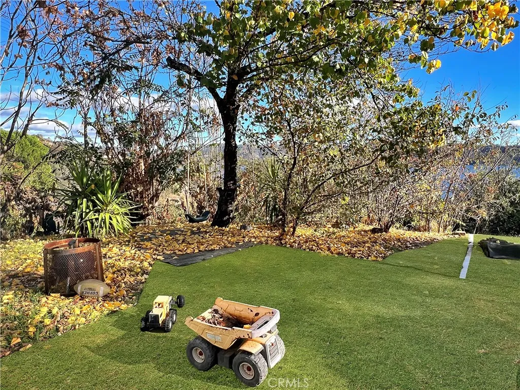 Additional image 36 of 11613 Lakeview Dr, Clearlake Oaks, CA 95423