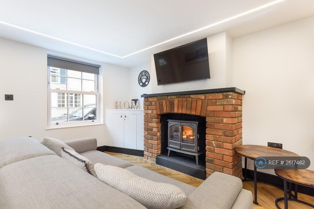 Additional image 3 of High Street, Redbourn, AL3