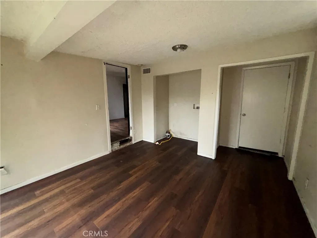 Additional image 14 of 6917 Matilija Avenue, Van Nuys, CA 91405